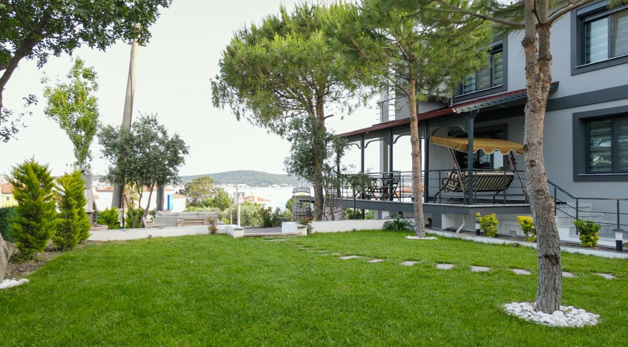 Select Cunda Guest House - Sea View Room With Private Veranda In Cunda Island Ayvalik Exterior photo